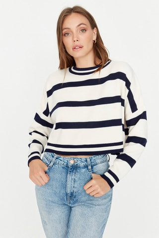 Camisola Cru e azul-marinho