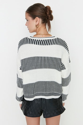 Camisola Cru e preto