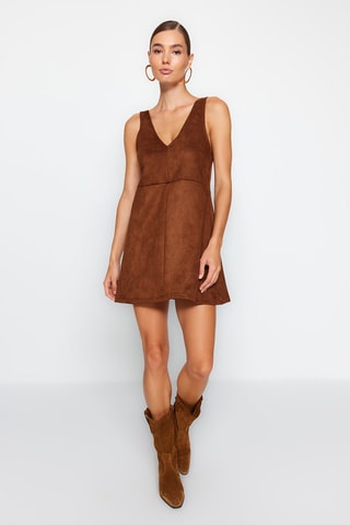 Vestido estilo patinadora Castanho
