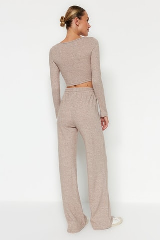 Crop top e calças wide legs Bege­ mesclado