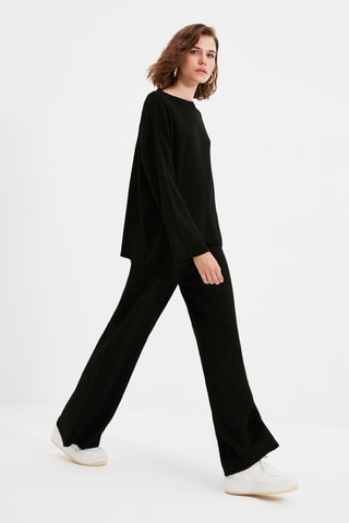 Camisola e calças wide legs Preto