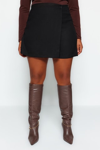 Saia-calção Plus Size Preto