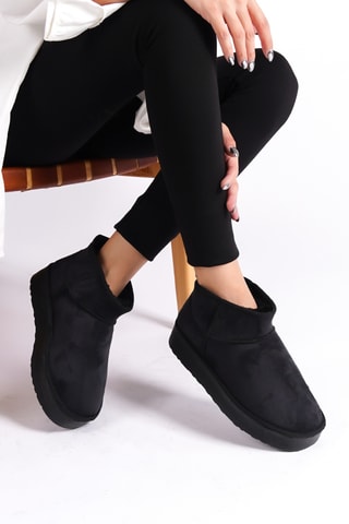 Botins forrados com plataforma - Preto