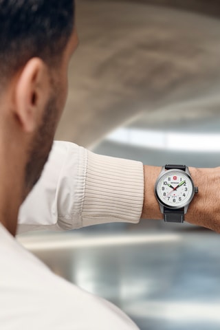 Leren Quartz Horloge - Zwart en Zilverkleurig