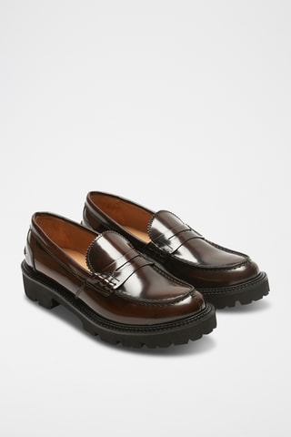 Mocassins em couro Regular 
Castanho