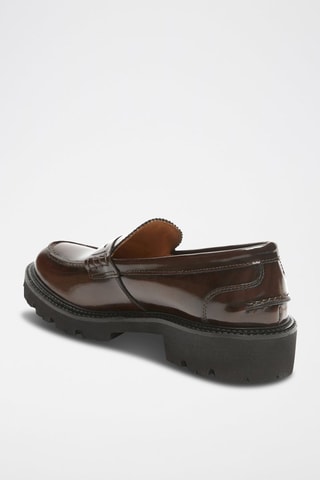 Mocassins em couro Regular 
Castanho