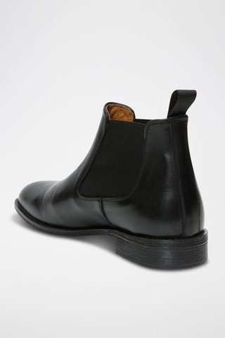 Botins Chelsea em couro 
Preto