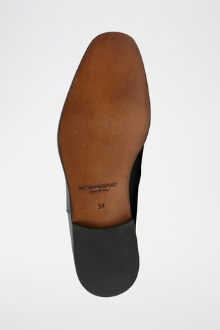 Botins Chelsea em couro 
Preto