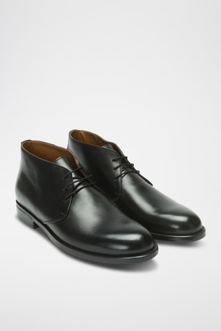 Botins Chukka em couro Regular - Preto