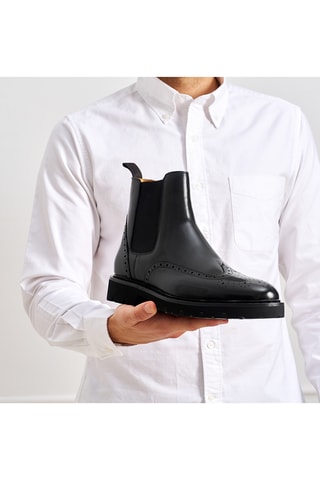 Boots regular em couro - Preto
