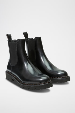 Botins Chelsea regular em couro - Preto