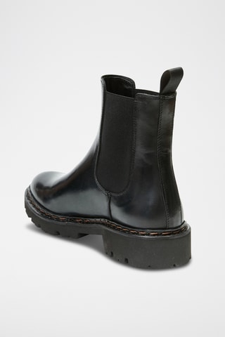 Botins Chelsea regular em couro - Preto