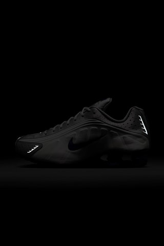 Nike Shox R4 - Blanc et argenté