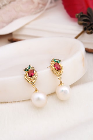 Brincos - Banhado a ouro amarelo, quartzo e pérolas de cultura
