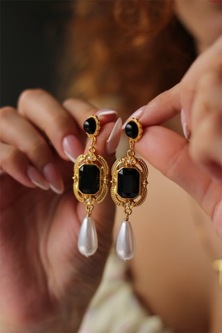 Brincos banhados a ouro fino amarelo - Pérola e ónix