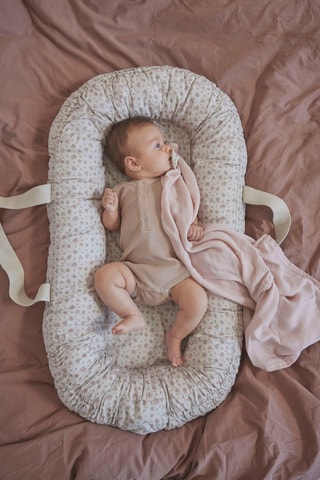 Nid bébé portable Autumn Rose - Blanc et rouge brique - Jusqu'à 9 kg