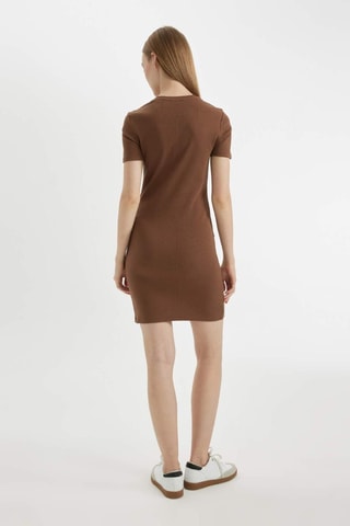 Vestido justo - Castanho