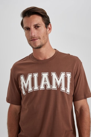T-shirt - Bruin