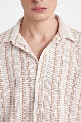Camisa regular - Bege