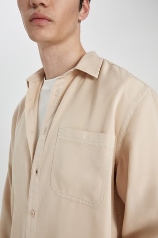 Camisa regular - Bege