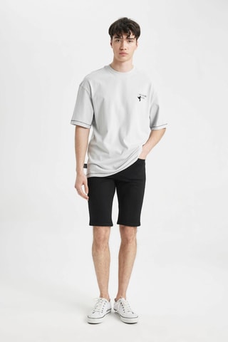 Bermudas skinny - Preto