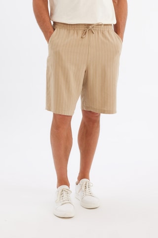 Bermudas relaxed em linho - Bege