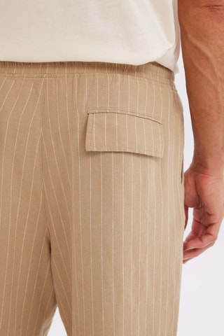 Bermudas relaxed em linho - Bege