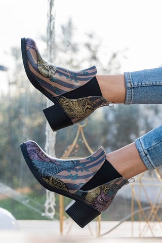 Bottines Chelsea à talons Ever Feel Like You're Being Watched  - Multicolore