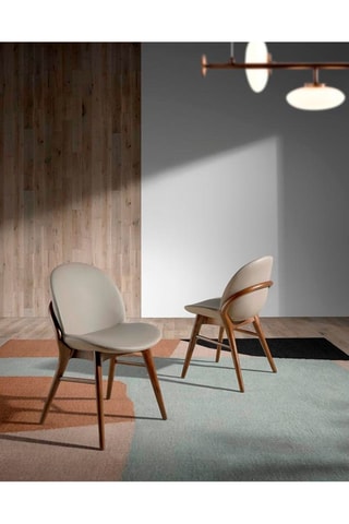 2 chaises en frêne - 47 x 59 x 81 cm