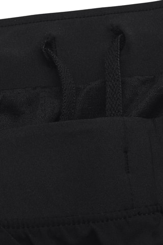 Short 
Noir