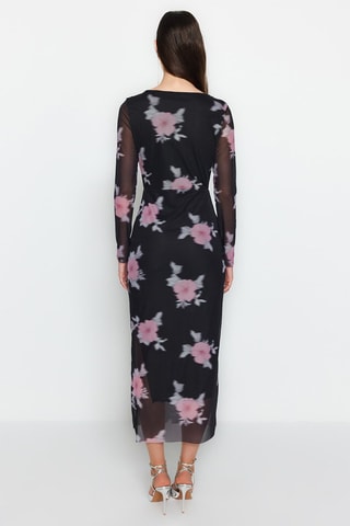 Vestido midi Preto