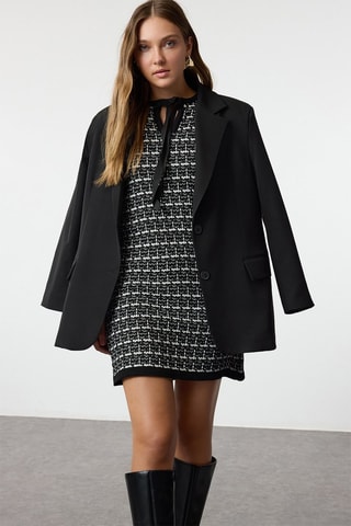 Vestido direito em tweed - Preto