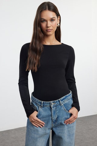 2 t-shirts - Branco e preto