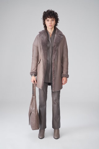 Manteau en peau lainée de mouton - Gris