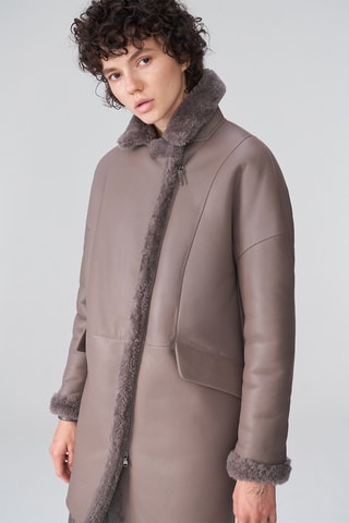 Manteau en peau lainée de mouton - Gris