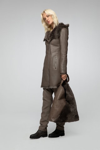 Manteau à capuche en peau lainée de mouton - Marron
