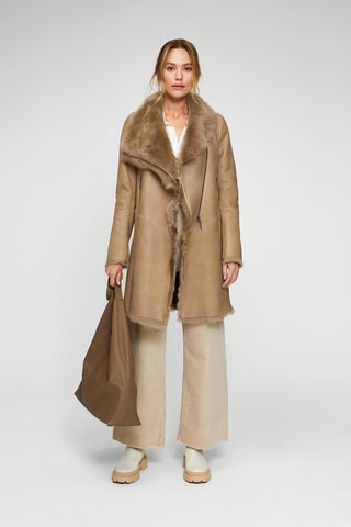 Manteau en peau lainée de mouton Beige