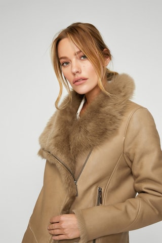 Manteau en peau lainée de mouton Beige