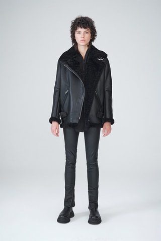 Manteau en peau lainée de mouton Noir