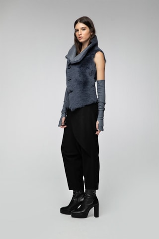 Veste sans manches en peau lainée de mouton - Indigo