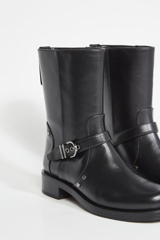 Botins em couro - Preto