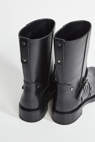 Botins em couro - Preto