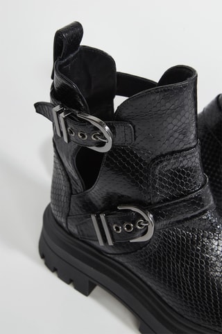 Botins em couro - Preto