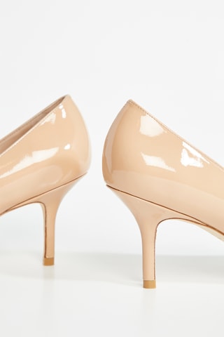 Sapatos de salto envernizados em couro - Bege