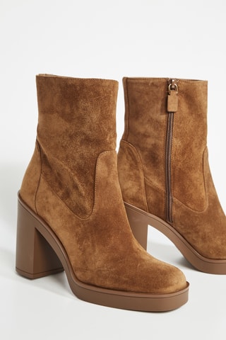 Botins em couro - Castanho