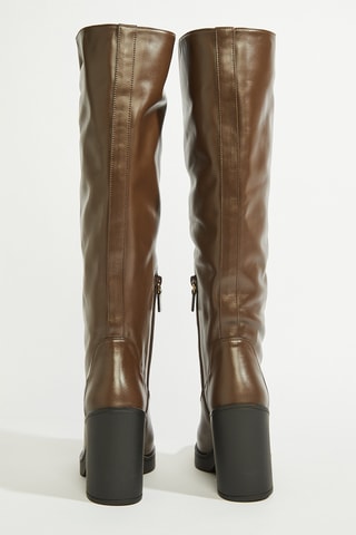 Botas em couro - Castanho