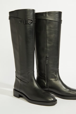 Botas em couro - Preto