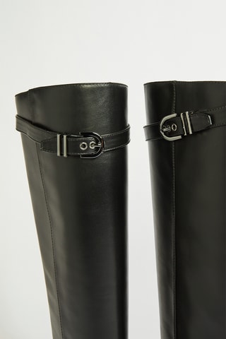 Botas em couro - Preto