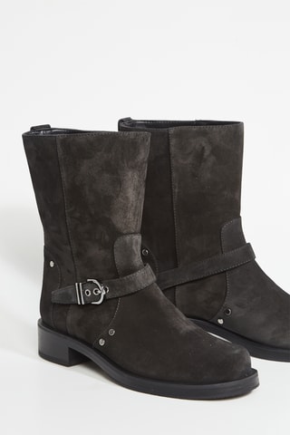 Botins em couro - Preto