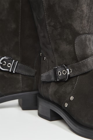 Botins em couro - Preto